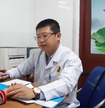 Qu&aacute;ch Tr&iacute; Quang